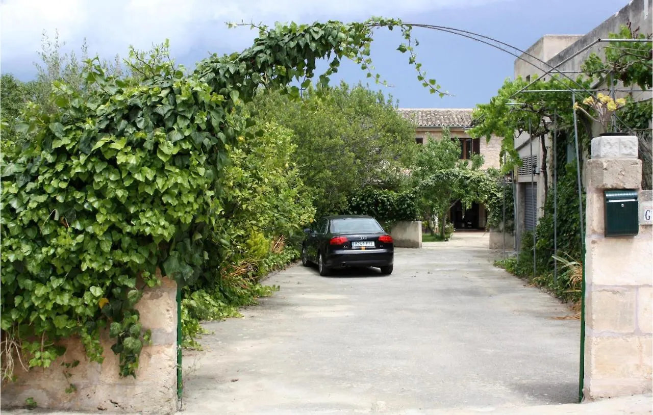 펜션 Nice Home In Algaida With House A Mountain View 스페인